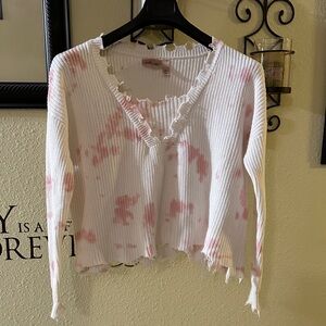 EUC Willow-root Ruffled V-Neck Sweatshirt
